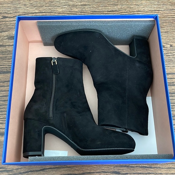Stuart Weitzman Gianella Boots - Picture 1 of 1